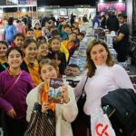 13-antalya-kitap-fuarina-vali-sahinden-ziyaret.jpg