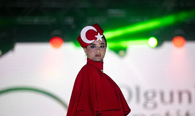 2-uluslararasi-tarsus-festivali-gorkemli-bir-acilisla-basladi.jpg