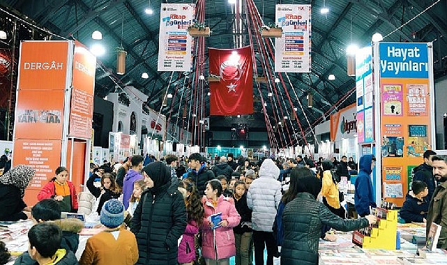 inegolde-kitap-gunleri-coskusu-suruyor.jpg