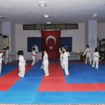 kemer-belediyesi-karateciler-kusak-atladi.jpg