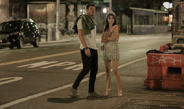 netflix-basrollerini-kivanc-tatlitug-ve-beren-saatin-paylastigi-yeni-filmi-istanbul-icin-son-cagrinin-resmi-fragmanini-yayinladi.jpg