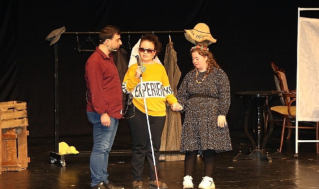 bu-nasil-oyun-sanatseverlerle-bulustu.jpg