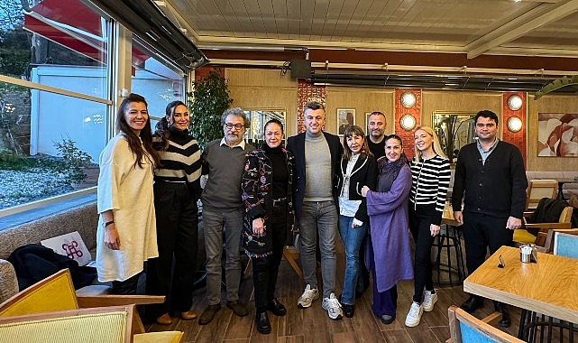 tuncay-tolga-ozcakmak-beykozda-sanatcilarla-bir-araya-geldi.jpg