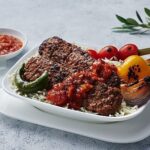emirates-300-yemek-tarifinden-olusan-vegan-mutfagina-olan-talebin-%40-arttigini-duyurdu.jpg