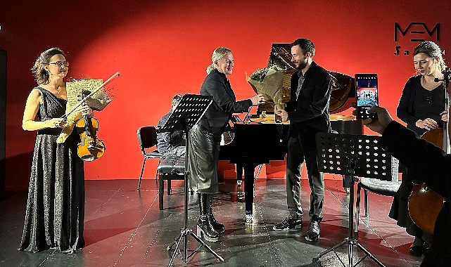 muzik-enstrumanlari-muzesinde-oda-muzigi-keyfi.jpg