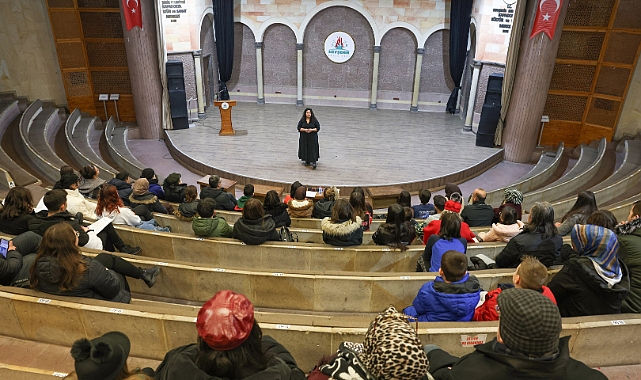 nevsehir-belediyesi-sehir-tiyatrosunda-yeni-donem-atolye-calismalari-yogun-bir-katilimla-basladi.jpg