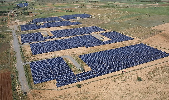 akfen-yenilenebilir-enerjiden-bir-haftada-66-mw-gucunde-uc-hibrit-gunes-santrali-yatirimi-anlasmasi.jpg