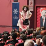 aydin-buyuksehir-belediyesi-sehir-tiyatrolari-tiyatroseverleri-satonun-altinda-oyunuyla-bulusturdu.jpg