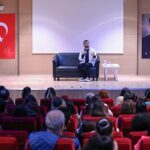 buca-belediyesinden-sevgililer-gunune-ozel-gosteri.jpg