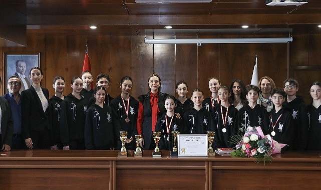 dokuz-eylul-universitesi-deu-devlet-konservatuvari-ogrencilerinin-uluslararasi-basarisi-2-ayri-yarismada-toplam-14-odul-aldilar.jpg
