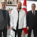 opera-sanatcisi-hakan-aysevden-baskan-topalogluna-ziyaret.jpg