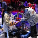 robotlar-show-dunyasina-da-girdi.jpg
