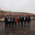temsa-ve-mesnevi-31-yillik-is-birligini-15-otobusluk-yeni-teslimatla-taclandirdi.jpg