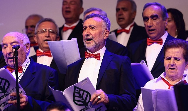 turk-halk-muzigi-korosundan-muzik-ziyafeti.jpg