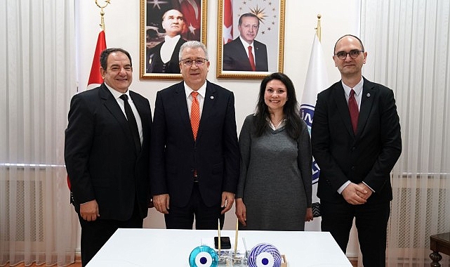 turkiyeye-donus-yapan-egeli-akademisyen-dr-gunay-esiyok-toksoplazmaya-karsi-attenue-asi-gelistirecek.jpg