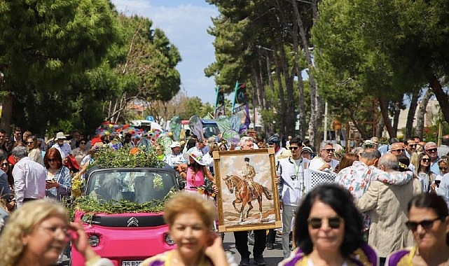 13-alacati-ot-festivali-milyonlari-agirladi.jpg