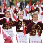 cumhuriyet-meydani-cocuklarin-gosterileriyle-renklendi.jpg