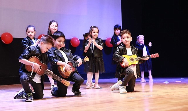 keciorenin-her-noktasinda-23-nisan-coskusu-yasandi.jpg