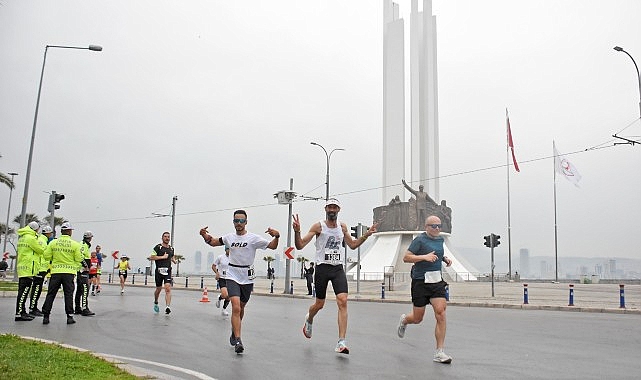 maratonizmir-icin-geri-sayim-basladi.jpg