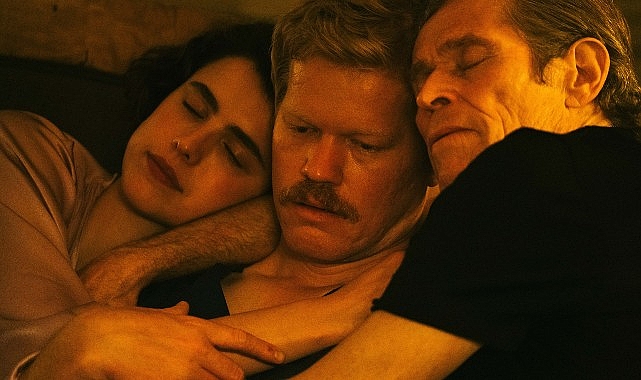 zavallilarin-ruzgari-dinmeden-yorgos-lanthimosun-son-filmi-merhamet-hikayelerinden-ilk-fragman-yayinlandi.jpg