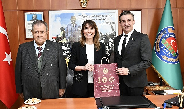 14-mayis-dunya-ciftciler-gunu-sebebiyle-malkara-ziraat-odasi-tarafindan-14-mayis-2024-sali-gunu-saat-10-30da-ataturk-aniti-onunde-celenk-sunma-toreni-gerceklestirildi.jpg