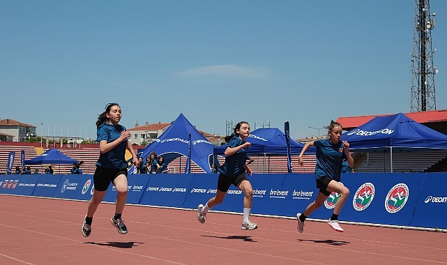 2-milyon-cocuk-decathlonla-kosacak.jpg
