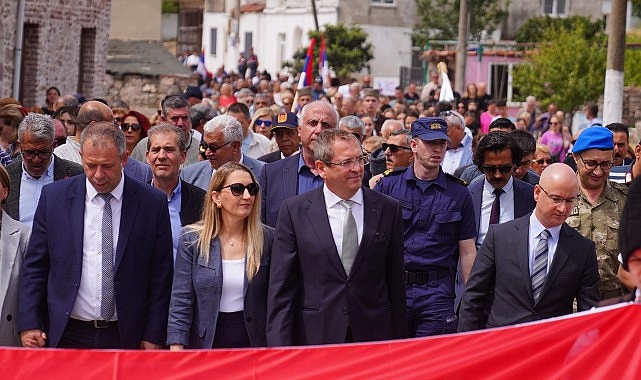7-ayvalik-kucukkoy-teferic-senlikleri-buyuk-bir-katilimla-coskulu-basladi.jpg