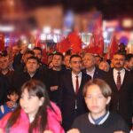 747-turk-dil-bayrami-ve-yunus-emreyi-anma-etkinlikleri-kapsaminda-gerceklestirilen-fener-alayi-yuruyusu-buyuk-coskuyla-yapildi.jpg
