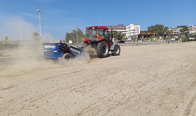 ayvalik-belediyesi-temizlik-isleri-mudurlugu-bunyesindeki-ekipler-sehrin-turist-akinina-ugradigi-yaz-aylari-oncesinde-temizlik-calismalarina-devam-ediyor.jpg