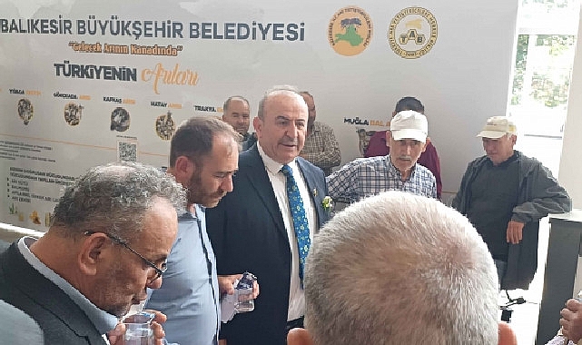 balikesir-buyuksehir-belediyesi-20-mayis-dunya-ari-gunune-yogun-ilgi.jpg