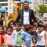 baskan-duman-miniklerle-fidan-dikti.jpg