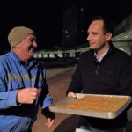 baskan-eskiden-iscilere-gece-yarisi-surprizi.jpg