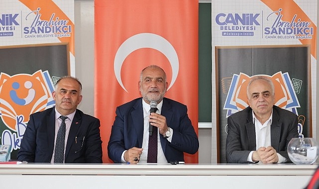 baskan-ibrahim-sandikci-egitim-atagimizla-vizyon-projelere-imza-attik.jpg