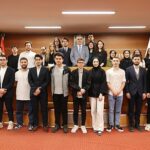 baskan-mutlu-bayrampasa-genclik-meclisi-uyeleriyle-bulustu.jpg