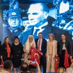 baskan-mutlu-oncu-kadinlarin-anildigi-gosteride-sahne-aldi.jpg