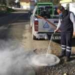 burhaniye-belediyesi-saglik-isleri-mudurlugu-ilaclama-birimi-ekipleri-havalarin-isinmasiyla-sivrisinek-ve-karasinek-larva-mucadelesini-hizlandirdi.jpg