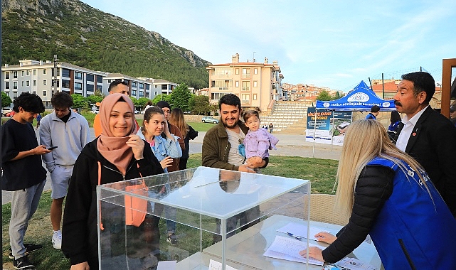 buyuksehir-kent-parka-yapilacak-tesisi-halka-soruyor.jpg