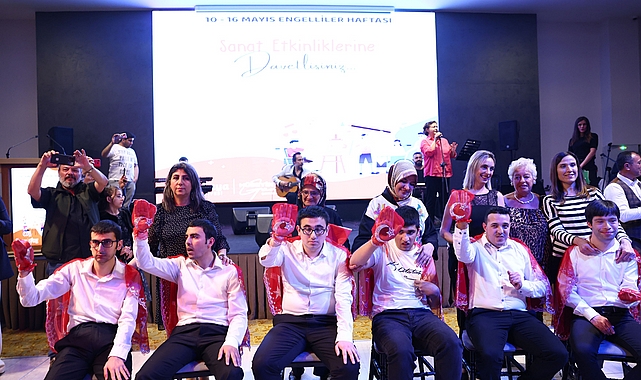 cankaya-belediyesi-engelliler-haftasi-kapsaminda-askere-gidecek-olan-asik-veysel-engelsiz-yasam-merkezi-uyeleri-icin-asker-kinasi-eglencesi-duzenledi.jpg