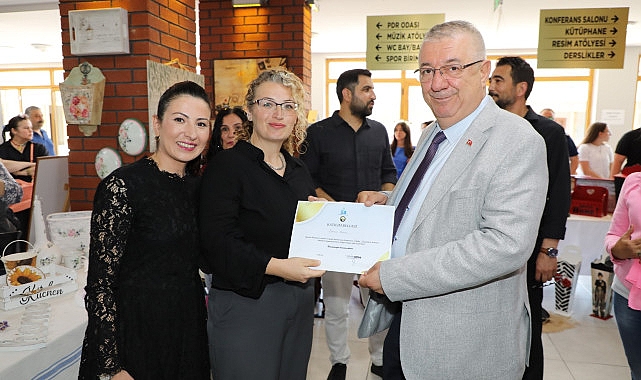 edremit-agm-yil-sonu-gosterisi-yogun-ilgi-gordu.jpg