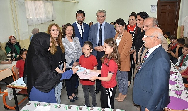 edremit-belediyesi-anneler-gununde-anne-ve-cocuklari-bulusturdu.jpg