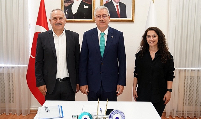 egeli-akademisyen-prof-dr-yasa-ve-ekibi-yeni-bir-bakteri-turunu-literature-kazandirdi.jpg
