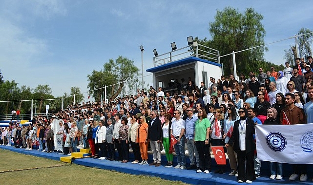 egeye-vefa-yili-senlik-yuruyusu-renkli-goruntulere-sahne-oldu.jpg