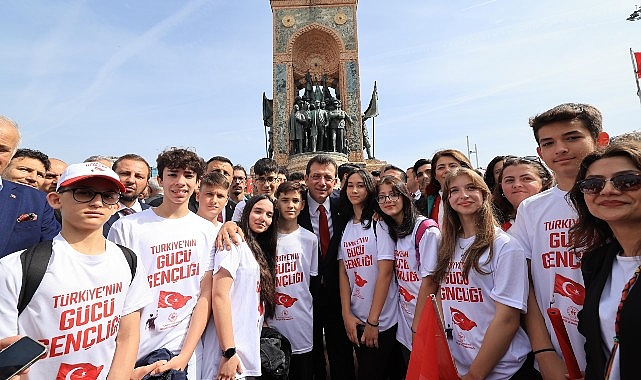 ekrem-imamoglu-19-mayis-ataturku-anma-genclik-ve-spor-bayraminin-105inci-yil-kutlamalari-kapsaminda-aciklamalarda-bulundu.jpg