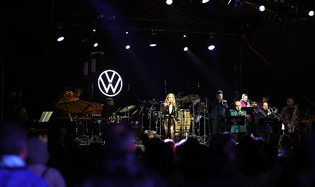 galataport-jazz-muhtesem-bir-konserle-basladi.jpg