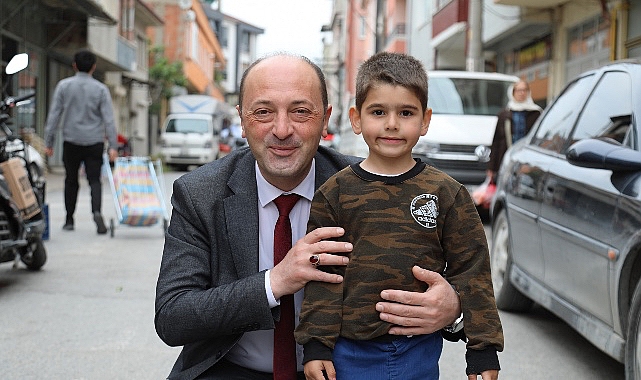 geyve-belediye-baskani-selcuk-yildiz-geyve-pazaryerini-ziyaret-ederek-esnaf-ve-vatandaslarla-sohbet-etti.jpg