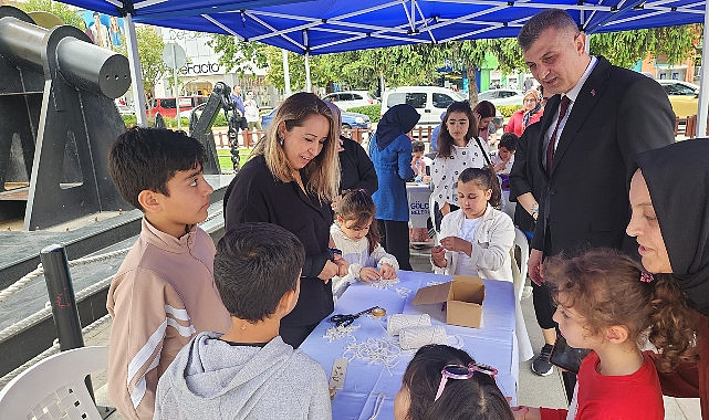 golcuk-belediyesi-19-mayis-genclik-ve-spor-bayrami-kapsaminda-anitparkta-duzenledigi-genclik-atolyeleri-ile-gencler-sanat-dolu-bir-bayram-coskusu-yasadirlar.jpg