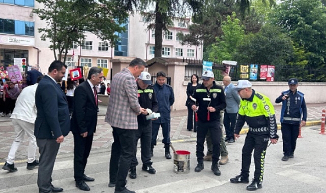 golcukte-trafik-haftasi-duyarliligi.jpg