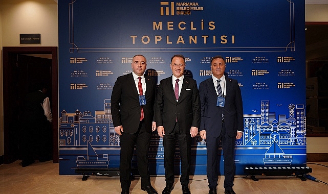 istanbul-buyuksehir-belediyesi-ev-sahipliginde-duzenlenen-marmara-belediye-birligi-meclis-toplantisi-beylikduzu-belediye-baskani-mehmet-murat-calik-oy-birligiyle-plan-ve-butce-komisyonuna-se.jpg