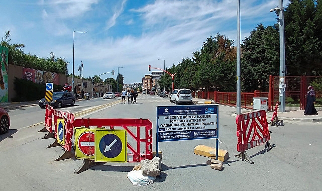 isu-tuzla-caddesine-740-metre-yeni-yagmur-suyu-hatti-yapiyor.jpg