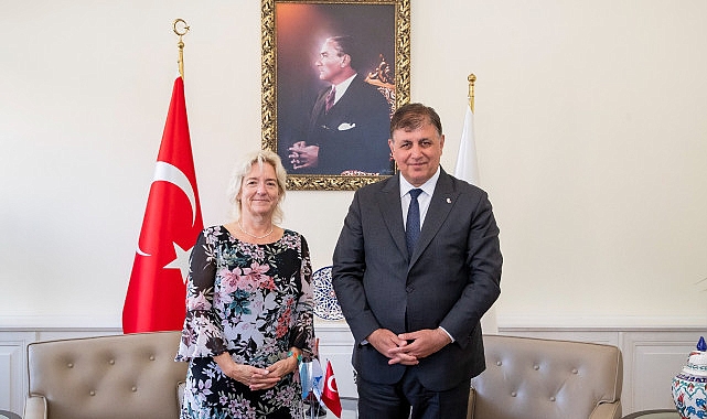 izmirde-bm-kalkinma-programi-ile-uzun-vadeli-is-birligi-karari.jpg